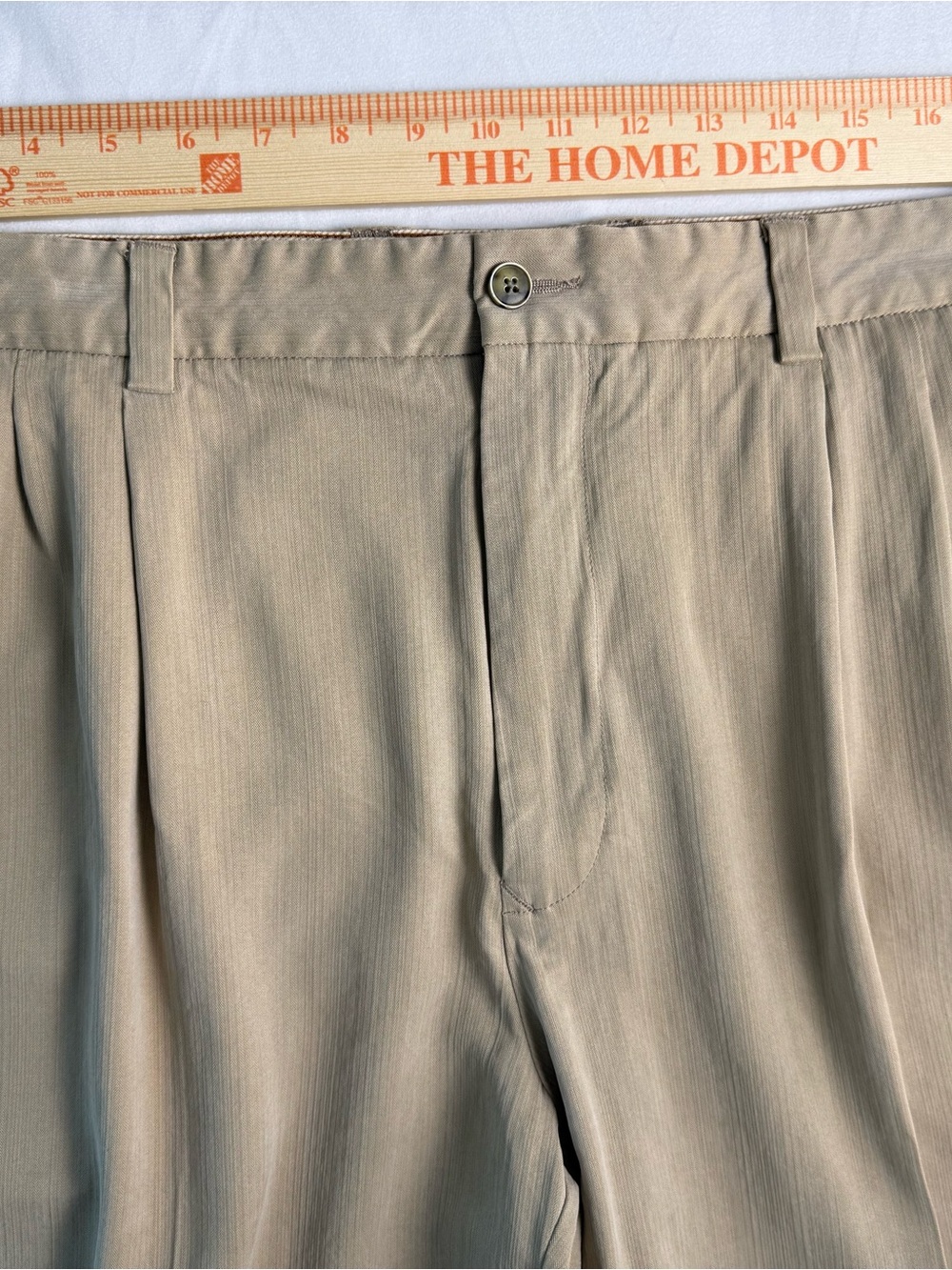 Tommy Bahama Bamboo Silk Men's Khaki Herringbone Flat Front Shorts - Picture 6 of 12